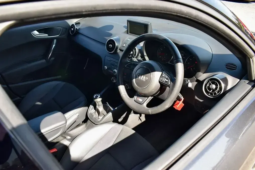 Used Audi A1 Sportback Black Edition 140 HP (102 kW) 2014 Grey Hatchback