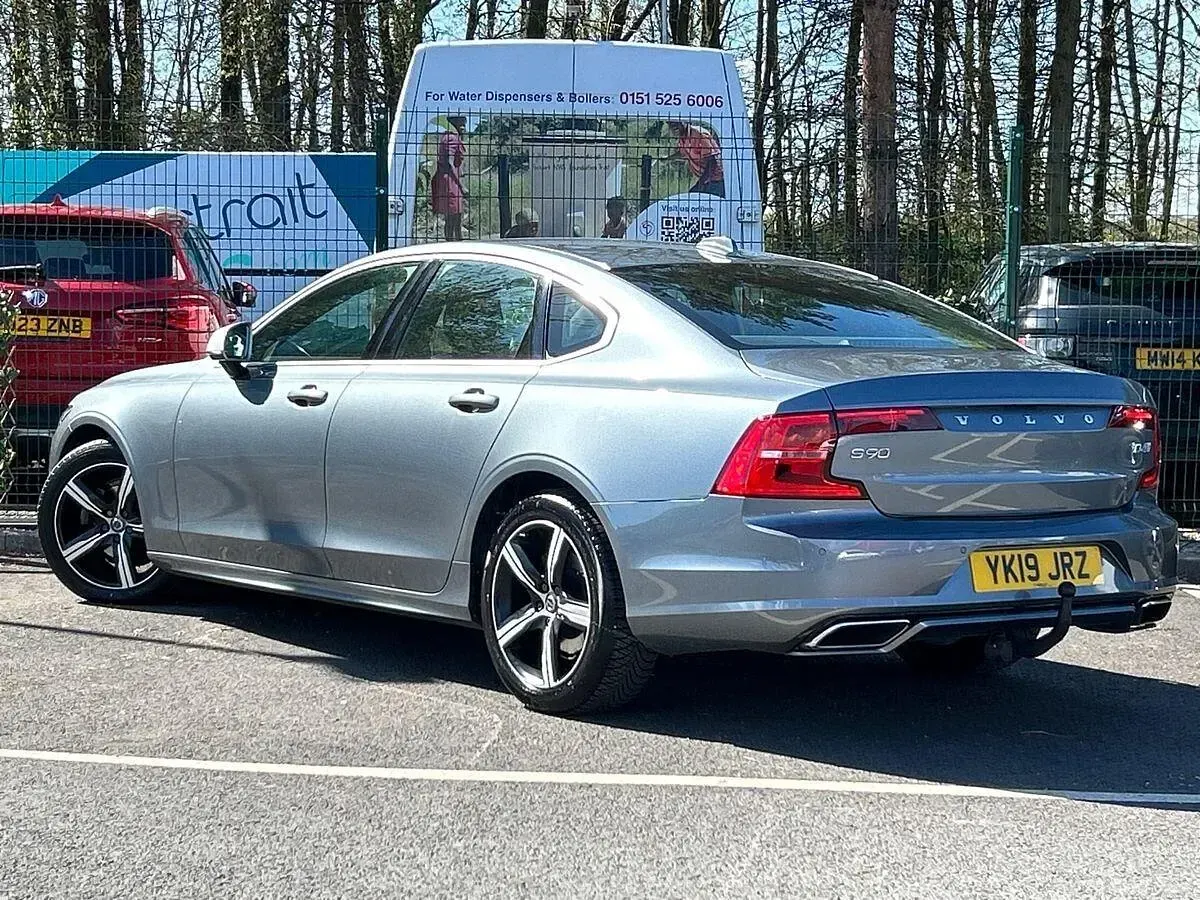 Used Volvo S90 R-Design 190 HP (139 kW) 2019 Grey Sedan