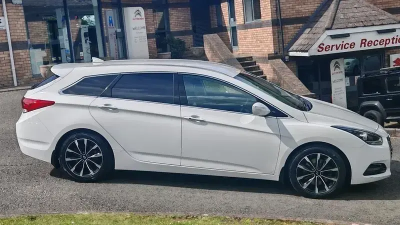 Used Hyundai i40 SE 2015 White Estate