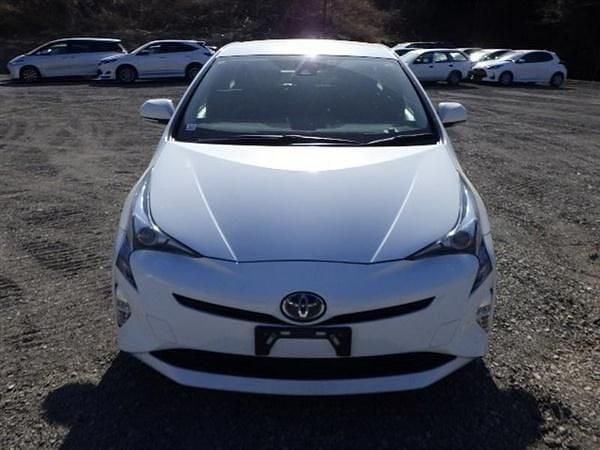 White Used 2018 Toyota Prius Hatchback | £12,500 (Super price) - Image 1/1