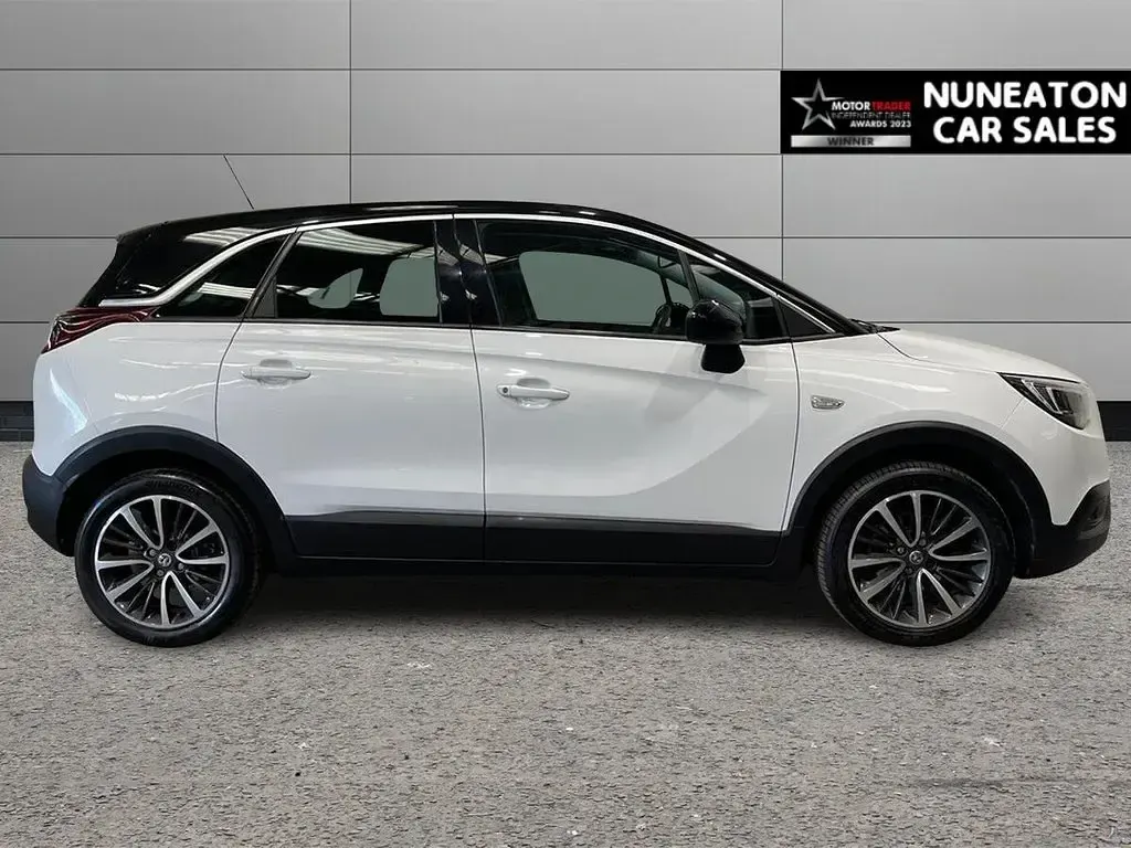 Used Vauxhall Crossland X Elite 130 HP (95 kW) 2019 White SUV