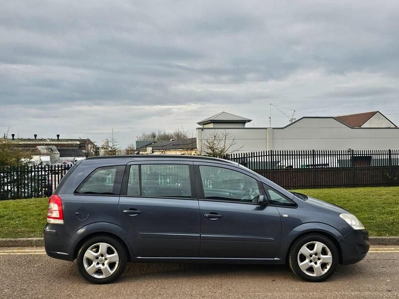 Used Vauxhall Zafira 115 HP (84 kW) 2010 Blue MPV