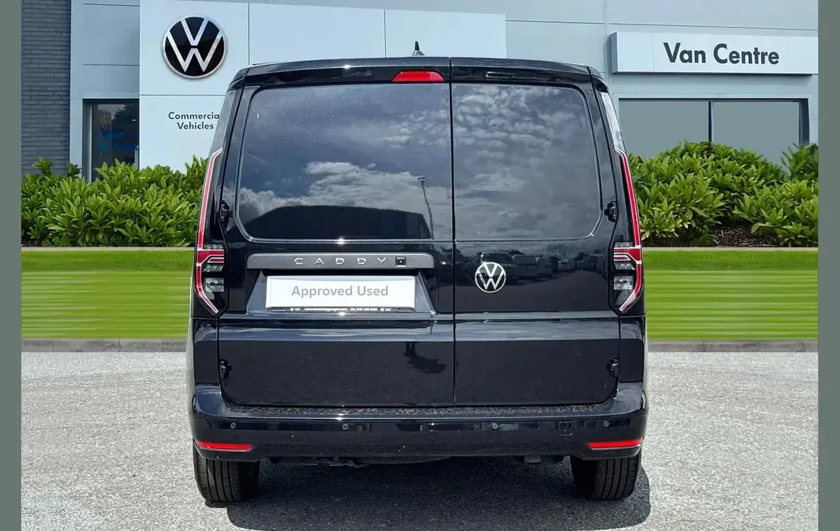 Used VW Caddy Pro 120 HP (88 kW) 2026 Black MPV