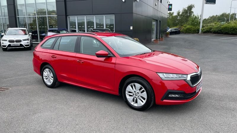 Red Used 2023 Skoda Octavia SE Technology Estate | £16,977 (Fair price) - Image 1/4