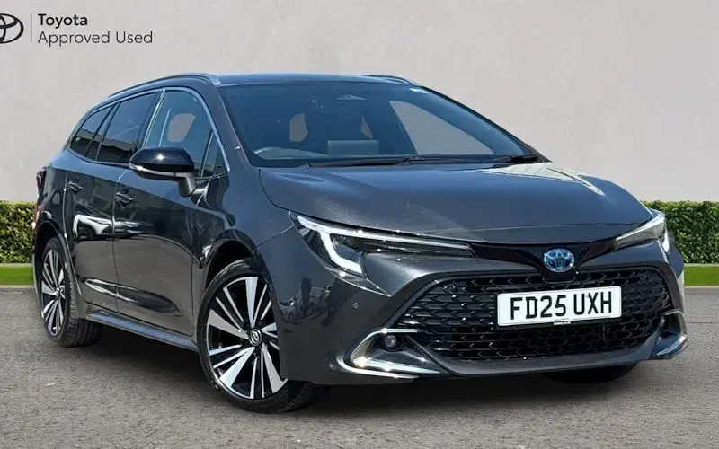 Used Toyota Corolla Design 140 HP (102 kW) 2025 Estate