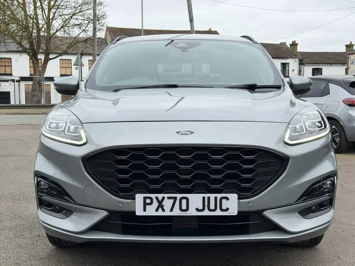 Second-hand Ford Kuga ST-Line 150 CP (110 kW) 2020 Argintiu SUV