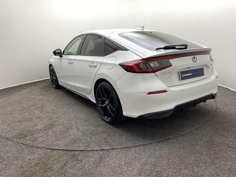 Used Honda Civic Hybrid 143 HP (105 kW) 2022 Platinum white Hatchback