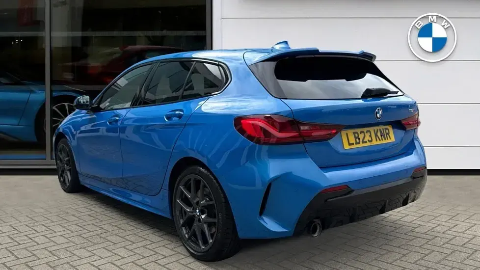 Used BMW 118 M Sport 134 HP (98 kW) 2023 Blue Hatchback