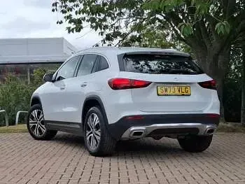 Used Mercedes GLA200 Executive 163 HP (119 kW) 2023 White SUV