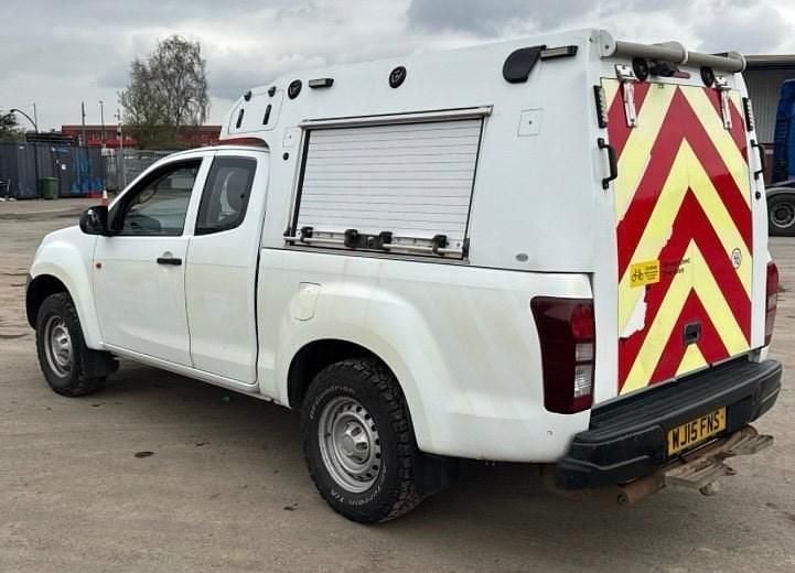 Second-hand Isuzu D-Max 2015 Alb Pickup