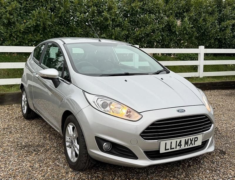 Used Ford Fiesta Zetec 2014 Silver Hatchback