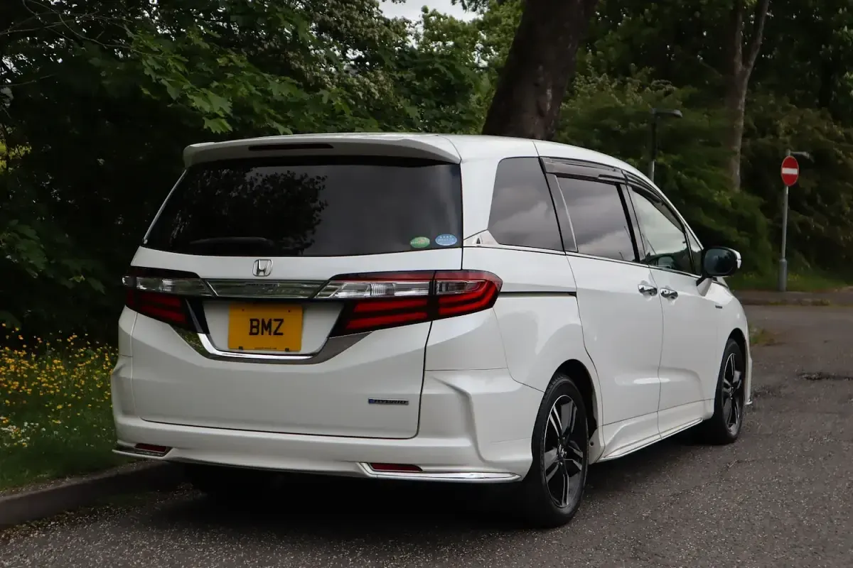 Used Honda Odyssey Hybrid 2016 White MPV