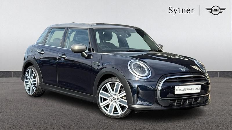 Black Used 2023 Mini Cooper Exclusive Hatchback | £20,900 (A bit pricey) - Image 1/4