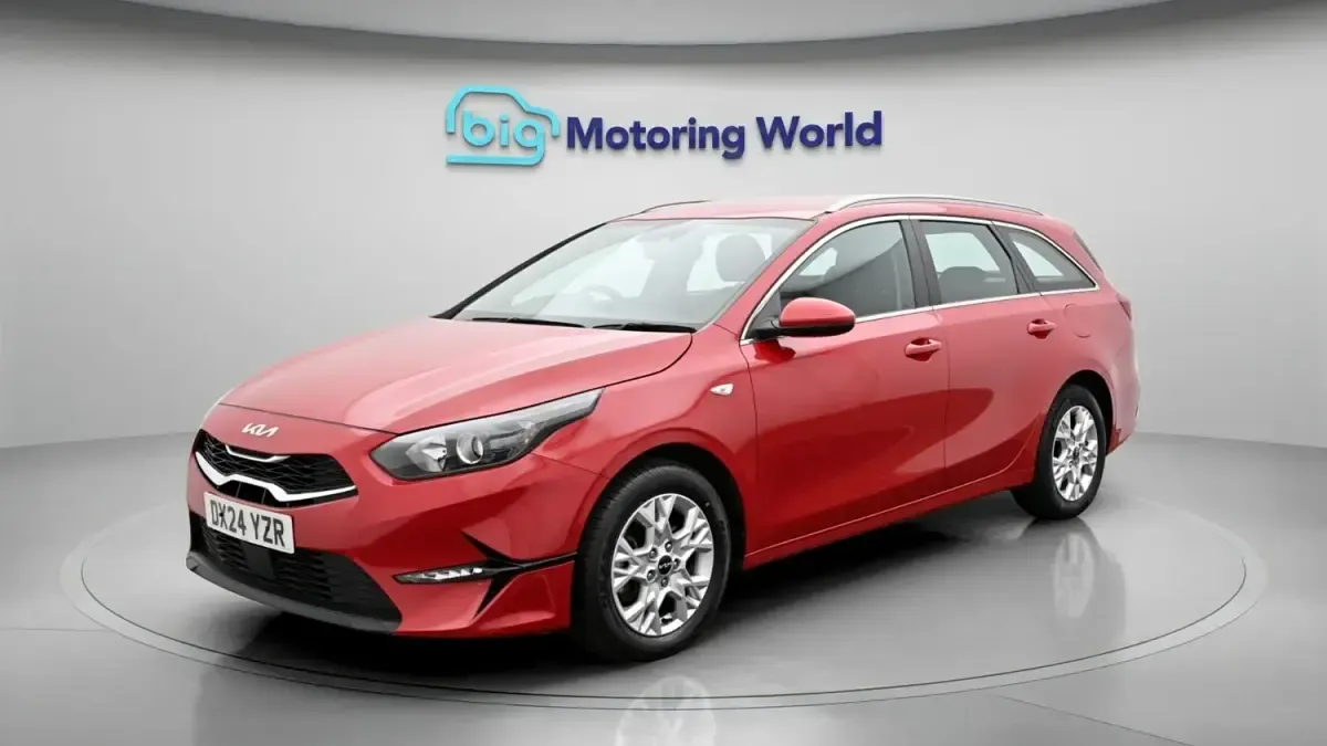 Usado Kia Ceed 2024 Vermelho Citadino