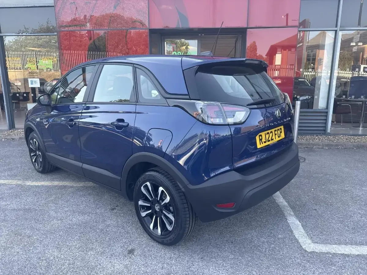 Used Vauxhall Crossland Design Edition 82 HP (60 kW) 2022 Blue SUV