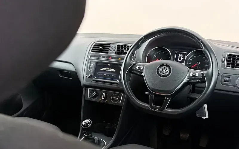 Used VW Polo Match 90 HP (66 kW) 2016 Grey Hatchback
