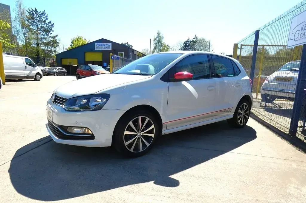 Used VW Polo Beats 75 HP (55 kW) 2017 White Hatchback
