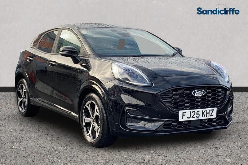 Black Used 2025 Ford Puma Gen-E ST-Line Hatchback | £21,750 (Fair price) - Image 1/4