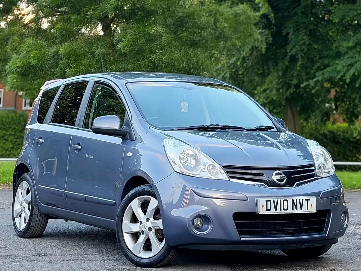 Used Nissan Note Tekna 90 HP (66 kW) 2010 Grey Hatchback