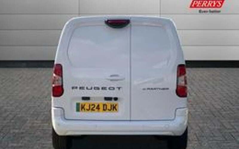 Used Peugeot E-Partner 100 kW (136 HP) 2025 MPV
