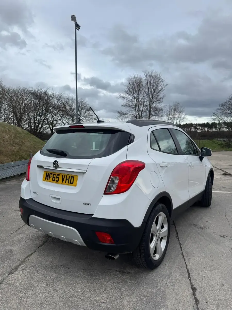 Used Vauxhall Mokka 2015 White SUV