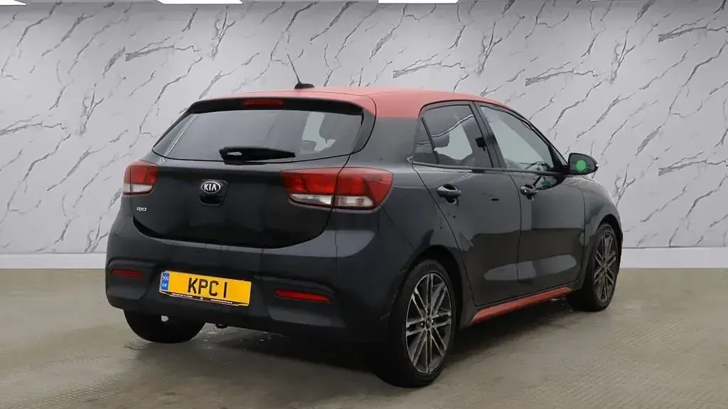 Used Kia Rio 83 HP (61 kW) 2017 Black Hatchback