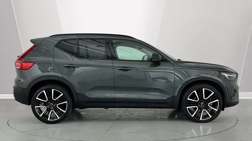 Used Volvo XC40 Ultra 2025 Green SUV