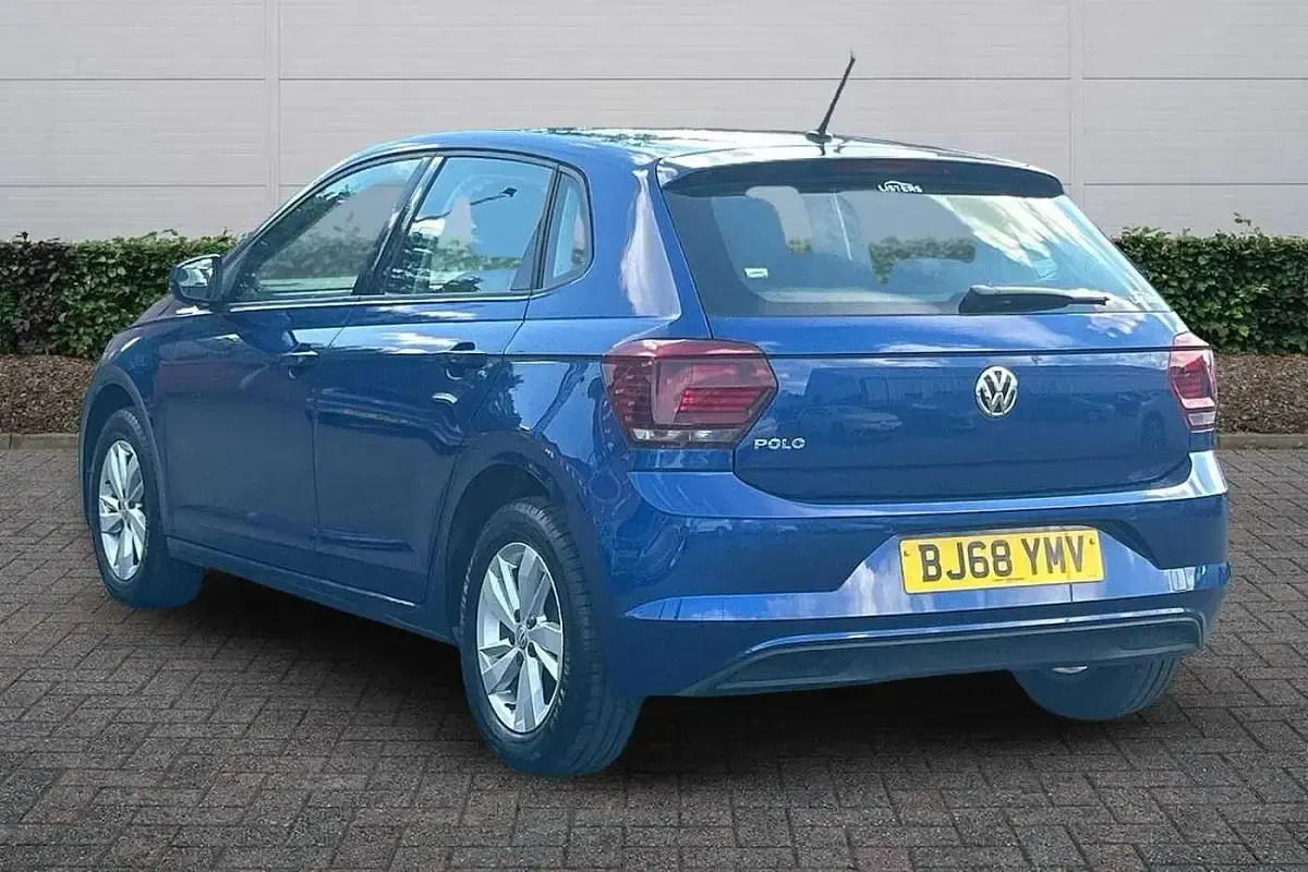 Used VW Polo SE 95 HP (69 kW) 2018 Blue Hatchback