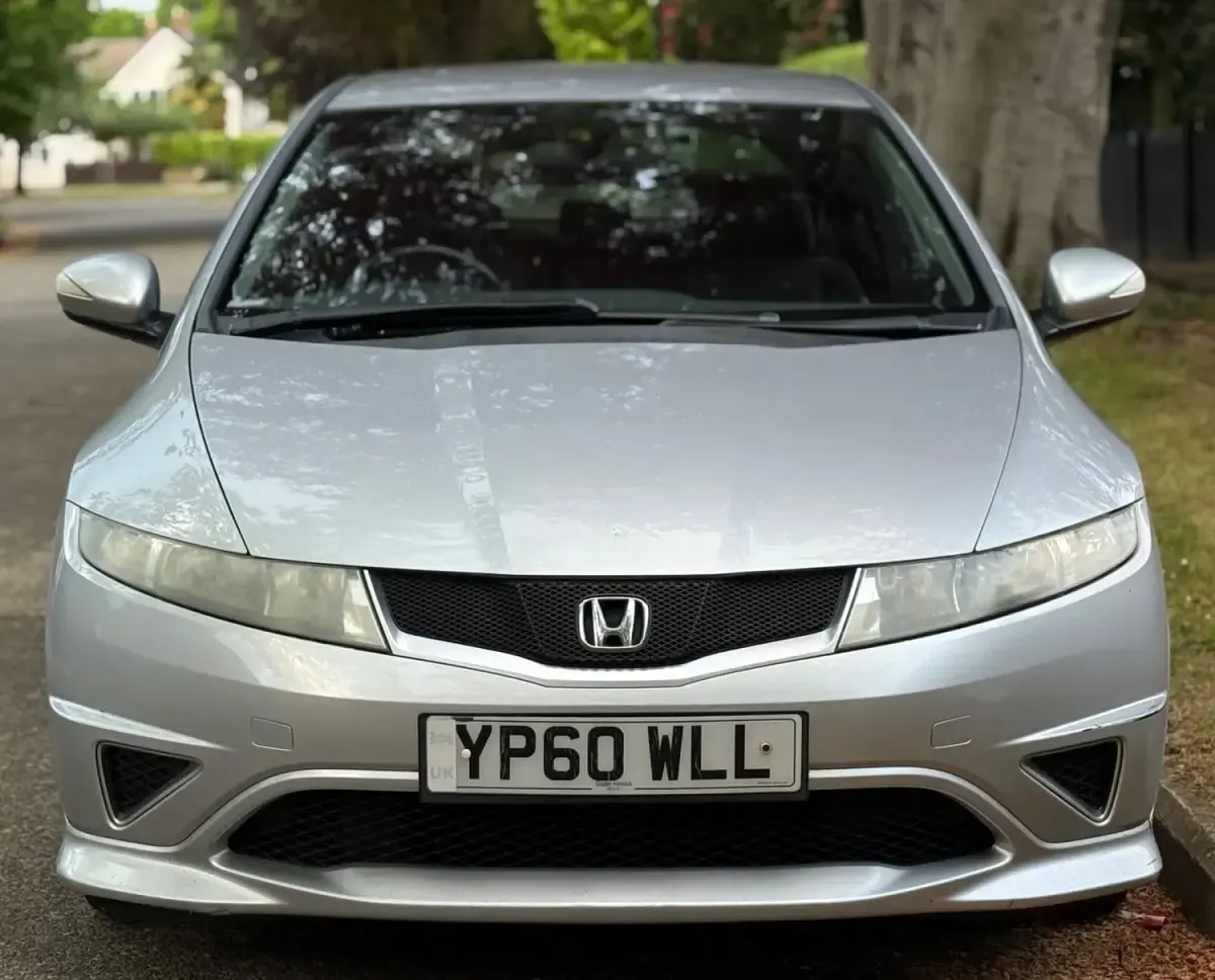 Begagnad Honda Civic Type S 2011 Silver Halvkombi