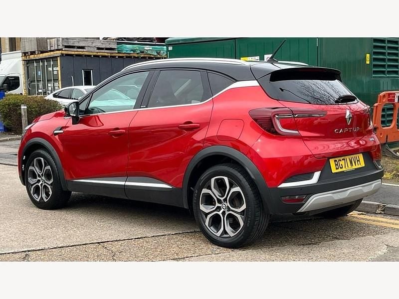 Used Renault Captur Version S 160 HP (117 kW) 2021 Red/black  SUV