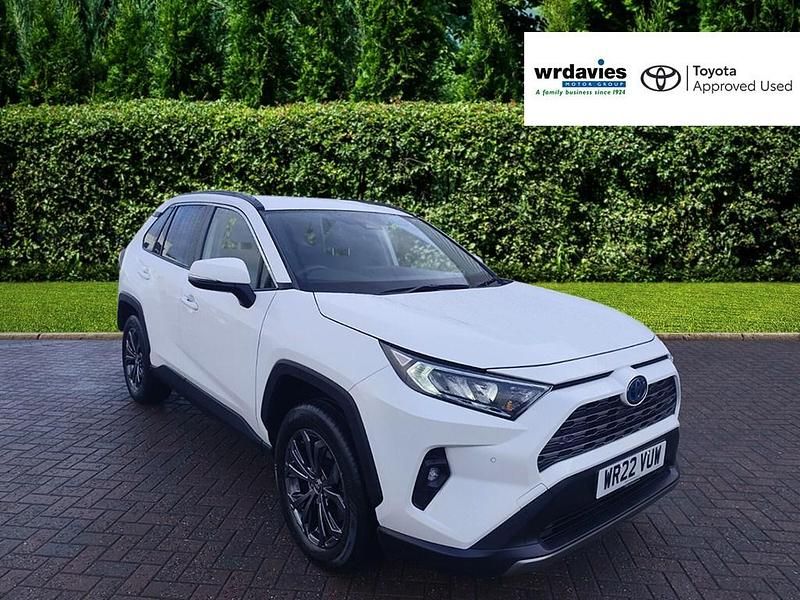 Used Toyota RAV4 Design 2022 Pure white Estate