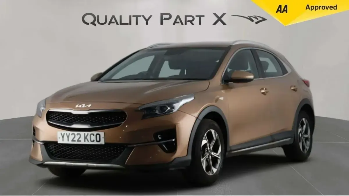 Usado Kia XCeed 118 HP (86 kW) 2022 Castanho SUV