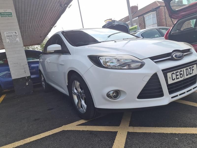 White Used 2011 Ford Focus Zetec Hatchback | £2,995 (A bit pricey) - Image 1/4