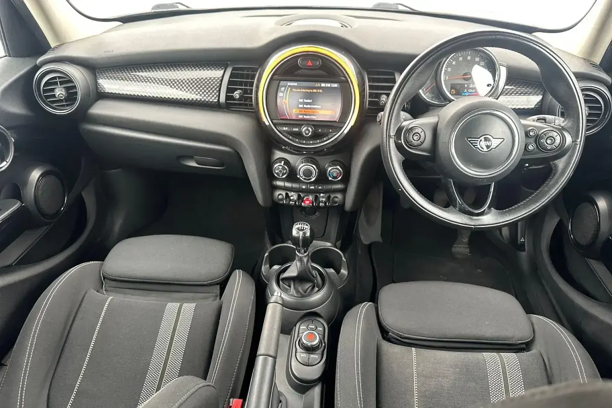 Used Mini Cooper S Hatch 192 HP (141 kW) 2018 Silver Hatchback
