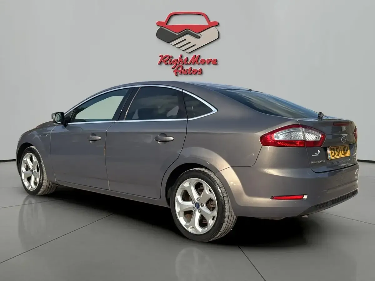 Used Ford Mondeo Titanium X 163 HP (119 kW) 2011 Brown Hatchback