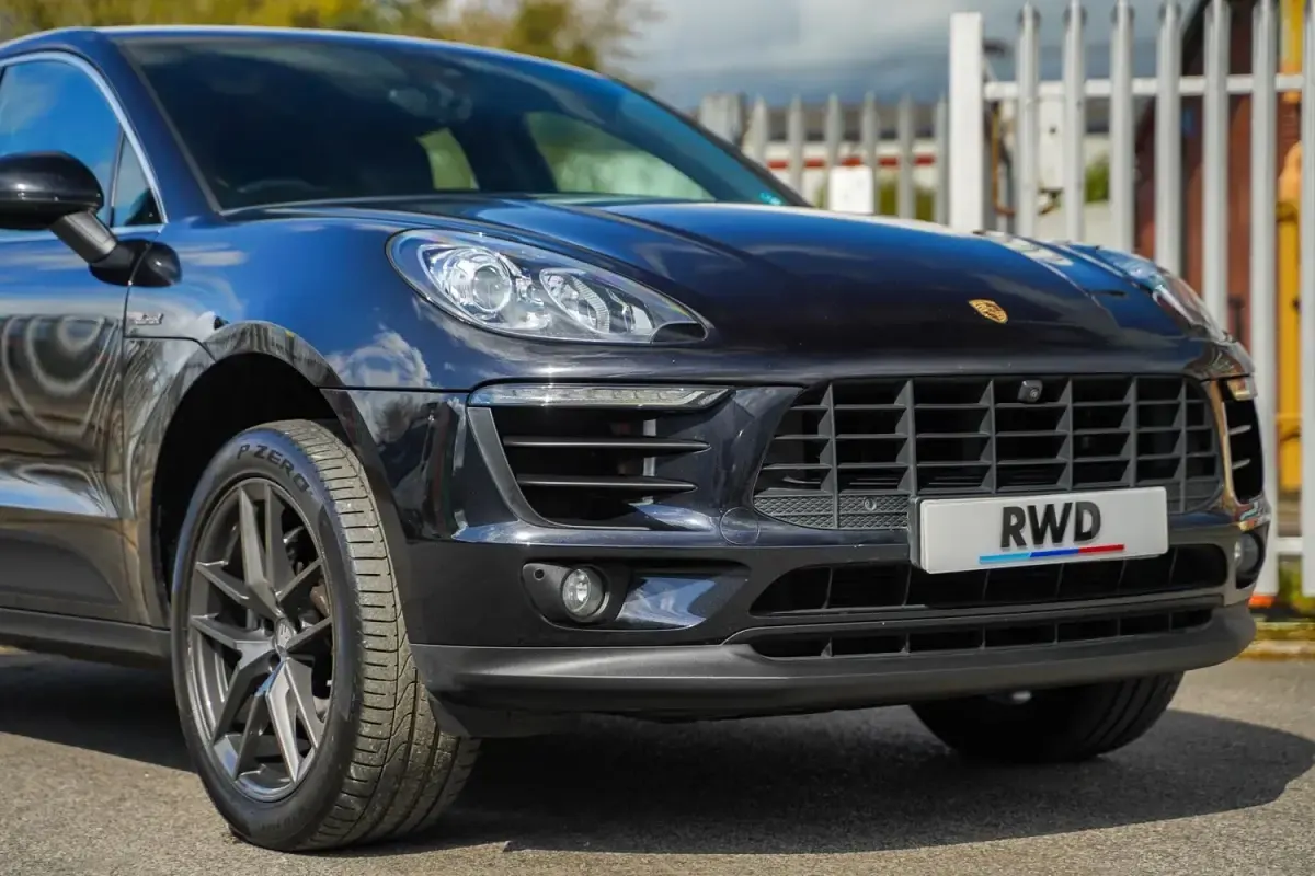 Usado Porsche Macan 258 HP (189 kW) 2016 Preto SUV