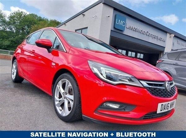 Red Used 2016 Vauxhall Astra SRi Hatchback | £6,995 (Fair price) - Image 1/1