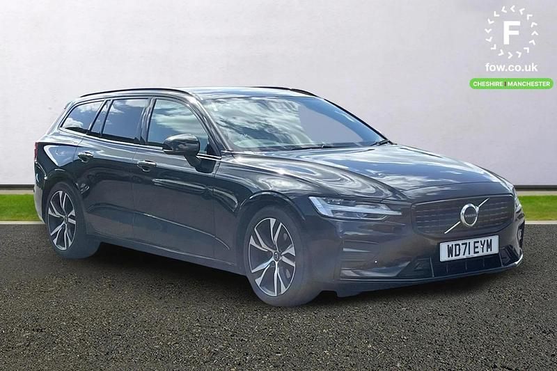 Usado Volvo V60 R-Design 2022 Preto Carrinha