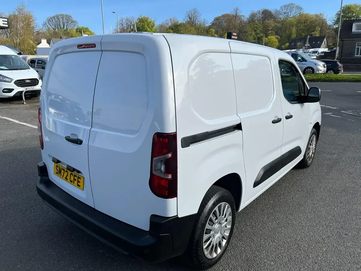 Used Toyota Proace 120 HP (88 kW) 2022 White MPV