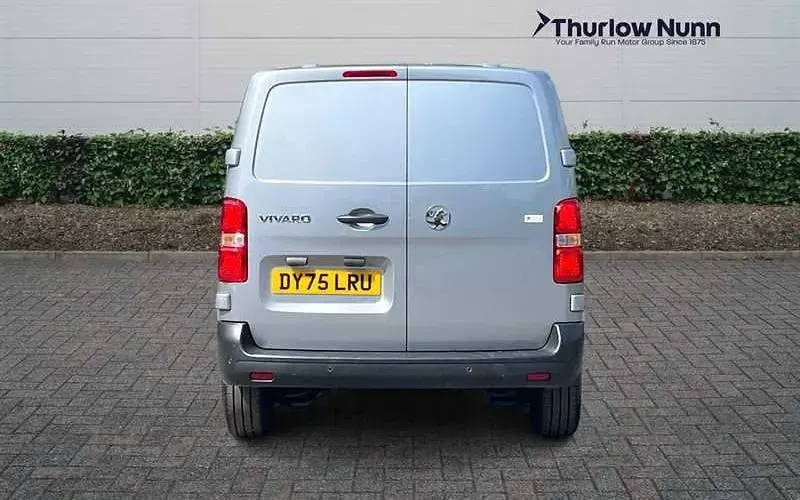 Used Vauxhall Vivaro 120 HP (88 kW) 2026 MPV