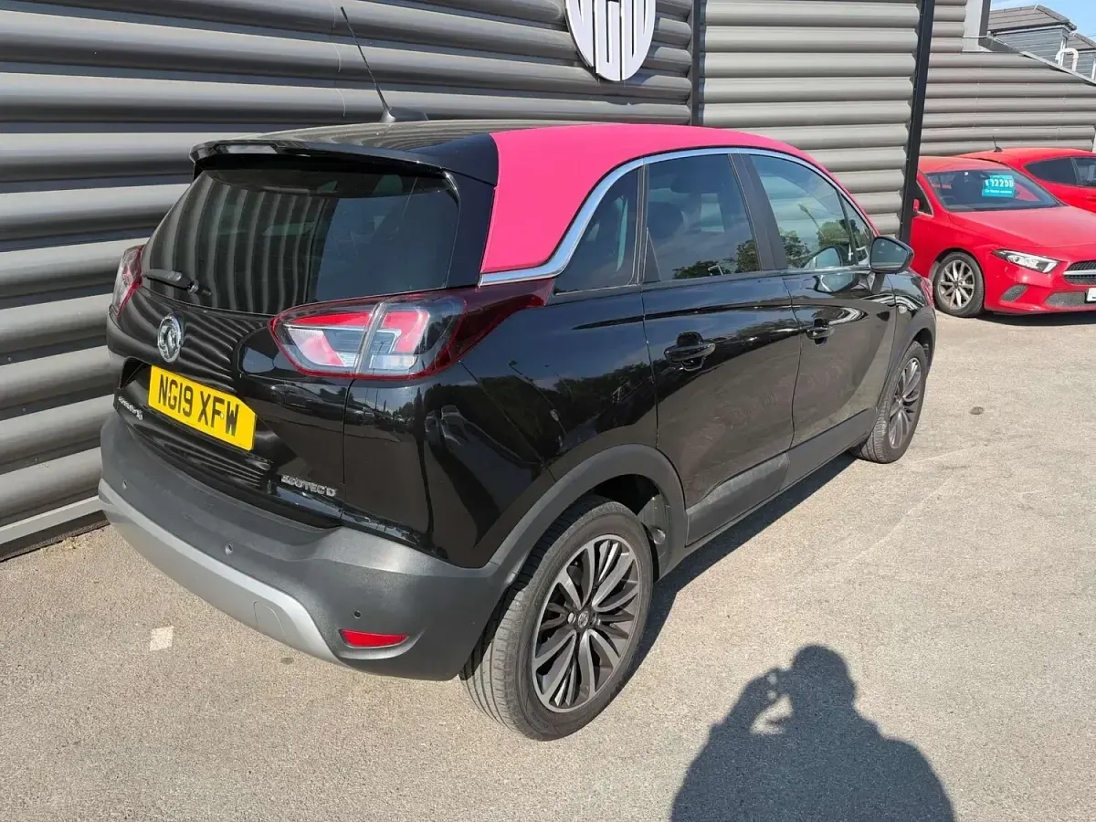 Used Vauxhall Crossland X Elite 102 HP (75 kW) 2019 Black SUV