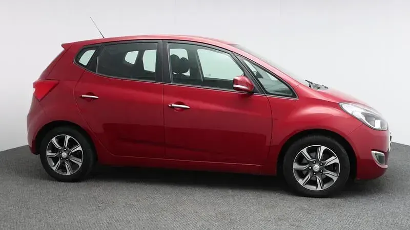 Used Hyundai i20 SE 2018 Red MPV