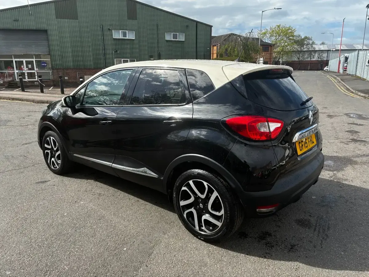 Używany Renault Captur Dynamique 90 KM (66 kW) 2015 Czarny SUV