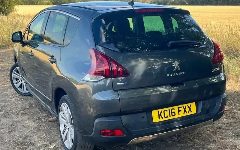 Used Peugeot 3008 Allure 120 HP (88 kW) 2016 Estate