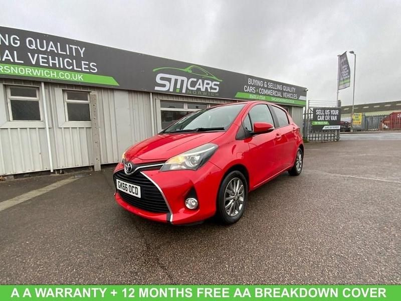 Red Used 2016 Toyota Yaris Hatchback | £6,450 (Fair price) - Image 1/4