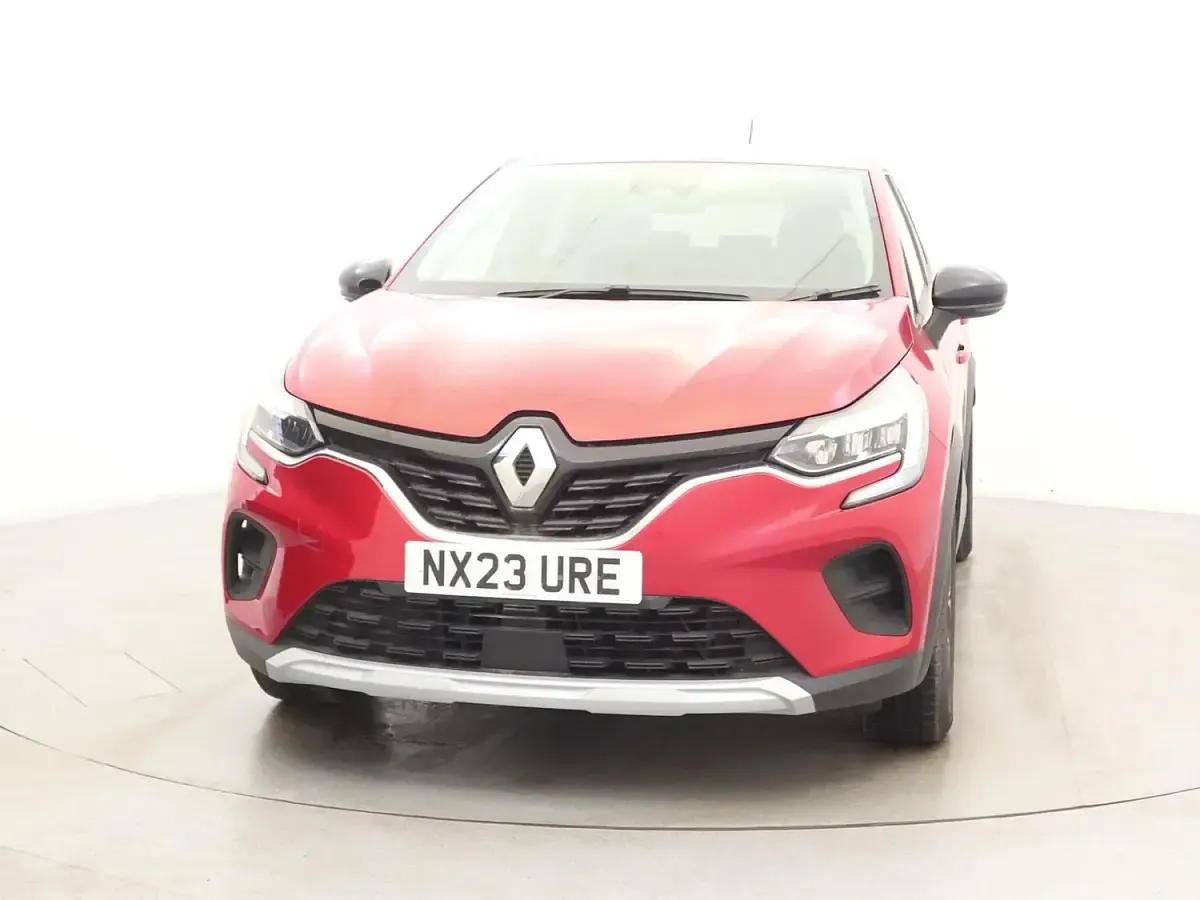 Used Renault Captur Evolution 143 HP (105 kW) 2023 Red SUV