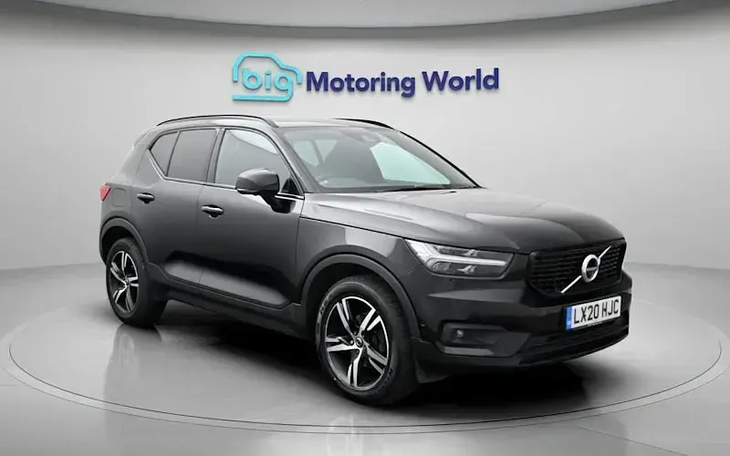 Usado Volvo XC40 R-Design 163 HP (119 kW) 2020 Preto SUV