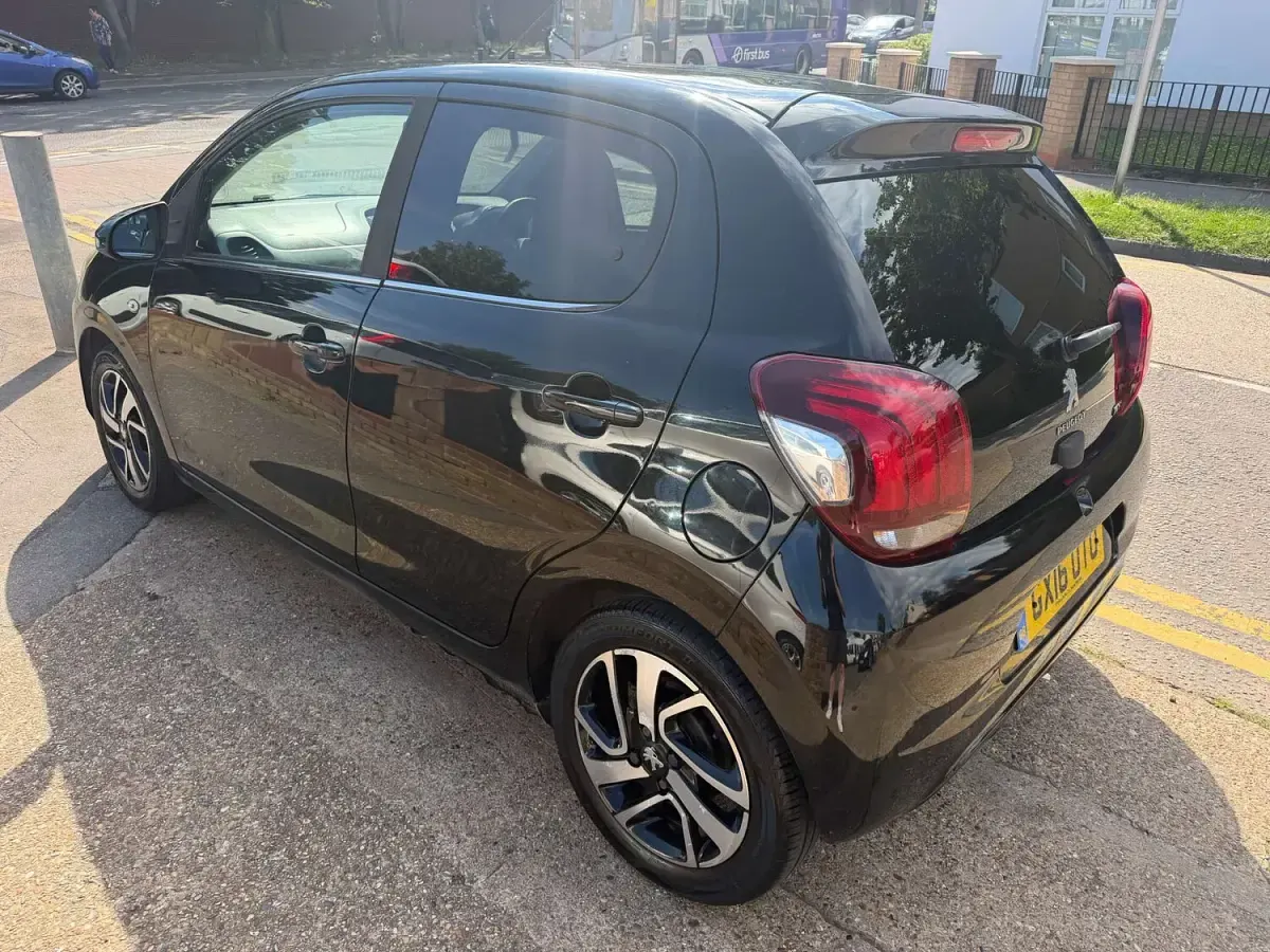Used Peugeot 108 Allure 82 HP (60 kW) 2016 Black Hatchback