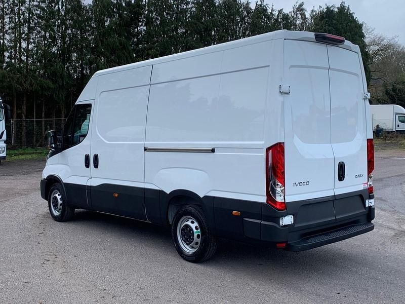 New Iveco Daily 140 HP (102 kW) 2026 White Van