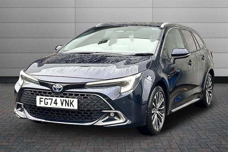 Used Toyota Corolla Design 140 HP (102 kW) 2024 Blue Estate